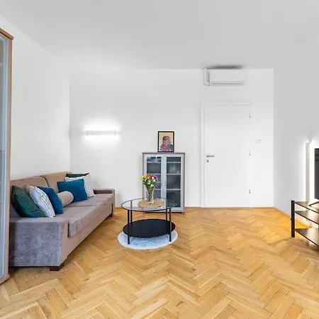 Urban Oasis Near Park And Center Apartment Pressburg